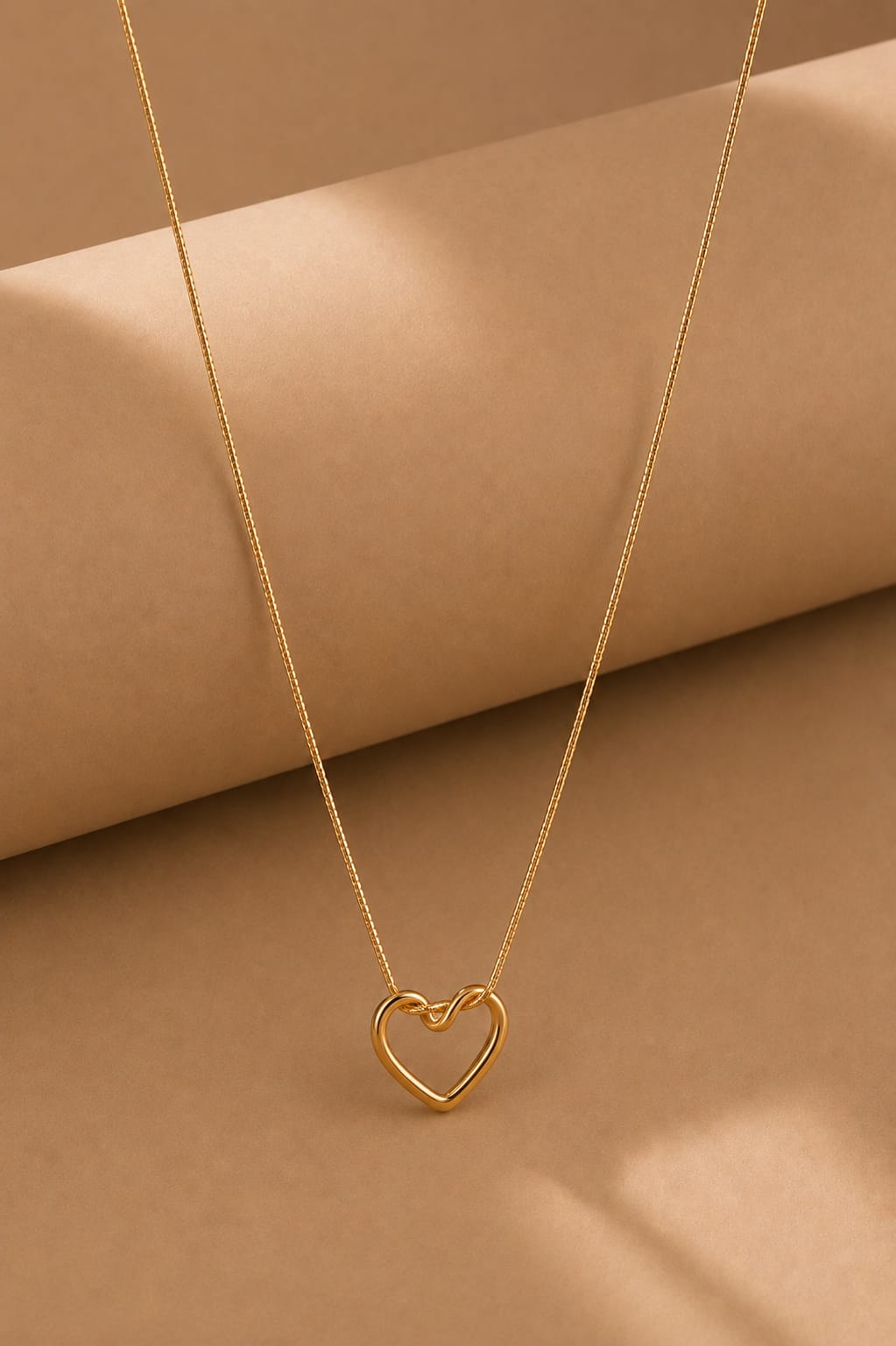 Eternel Heart Pendent Necklace